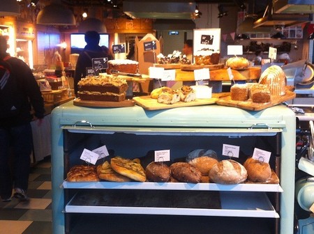 Cinco cosas que no soporto de Londres (V): escupideras con forma de deliciosos pastelitos