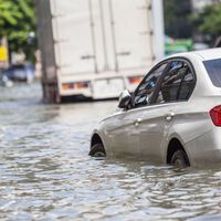 Ni malos drenajes ni mucha lluvia: el némesis de México en cada inundación son toneladas de basura