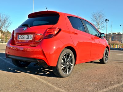 Toyota Yaris hybrid 2016: conducimos en silencio y probamos un motor para el día a día 