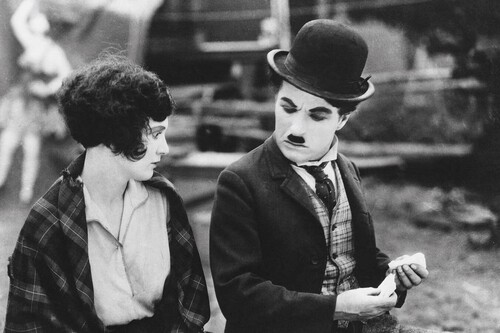 Esta película de Charlie Chaplin tenía tres nominaciones al Oscar, pero fueron anuladas (en parte) por otro gran clásico de la historia del cine 