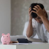 Los mexicanos deben más que nunca en 2025: la deuda promedio ya supera los 190 mil pesos pese a ganar menos 