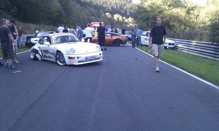 Colision múltiple nurburgring