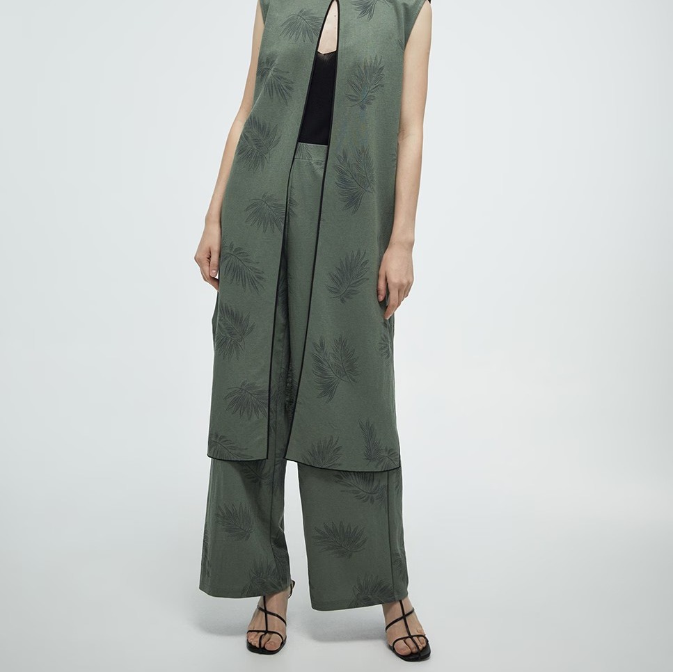 Pantalón fluido de lino de Sfera