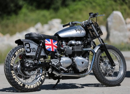 Triumph Thruxton Triten 01