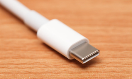 Apple permitirá que otros fabricantes vendan cables Lightning a USB-C certificados con el sello MFi