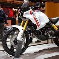 Ducati está tramando algo divertido con las Scrambler, y lo hemos podido ver en Milán