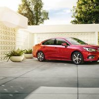 El Subaru Legacy 2018 no va a la caza de los superventas, pero tiene con qué