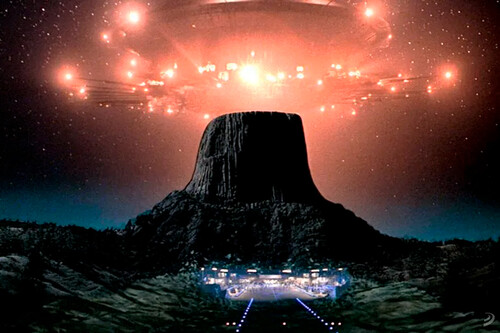 "Si alguien sabe que no estamos solos, ¿por qué no nos lo han contado?" Spielberg se toma este tema con mucha más calma que yo