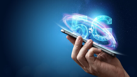 El Gobierno facilita el despliegue del 5G: ayudas para las operadoras y cambios en la subasta de los 700 MHz