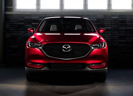 El Mazda CX-5 parece estar en camino a volverse premium con tracción trasera y motor de 6 cilindros turbo
