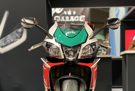 Las Aprilia RSV4 RR y Tuono V4 RR con la librea Misano llegan como edición limitada a Estados Unidos, desde 14.130 euros