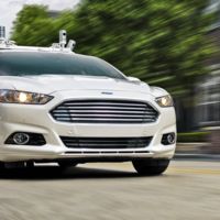 Ford no quiere prisas: Mark Fields teme que las marcas se precipiten con la conducción autónoma