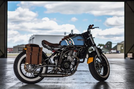 Estamos de suerte: Las preciosas CCM Spitfire llegarán a España, pero no van a ser nada baratas