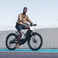 NIU Aero EUB-01: una bicicleta eléctrica con cuerpo de ciclomotor, 85 km de autonomía y mucho flow