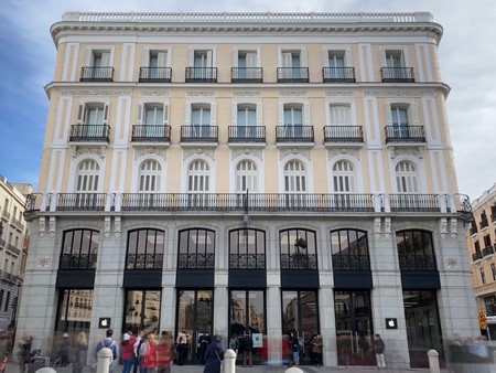 Apple reinagura la Apple Store de Puerta del Sol: así es la nueva tienda insignia de la capital