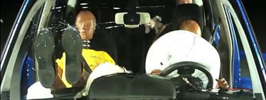 El RACE y Goodyear estrellan un coche en este vídeo que demuestra lo peligroso de viajar con los pies en el salpicadero
