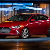 Llega el nuevo Elantra con nuevo motor, pero de momento sólo de gasolina