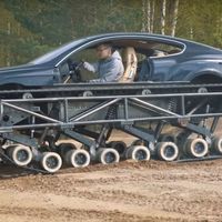 La última locura llegada de Rusia es este Bentley Continental GT convertido en tanque