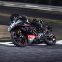 Los chinos se atreven a lo que europeos y japoneses no: una moto deportiva reconvertida en eléctrica. Y puede triunfar