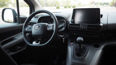 Toyota Proace City Verso Interior