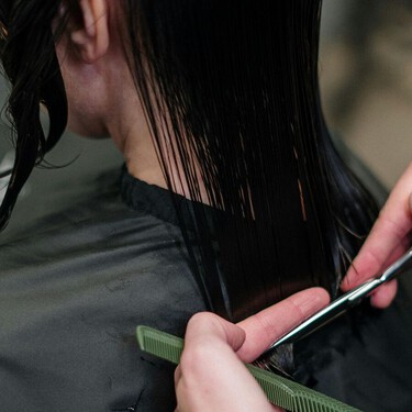 Seis cortes de pelo que quitan años de encima y disimulan la caída capilar 
