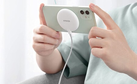 Anker Powerwave Magnetic Pad Lite 01