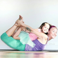 15 posturas de yoga para hacer con tus hijos