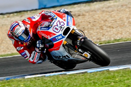 Ducati prepara la ofensiva para MotoGP 2018 con Dovizioso a ritmo de récord, Lorenzo muy rápido y Rabat sorprendiendo