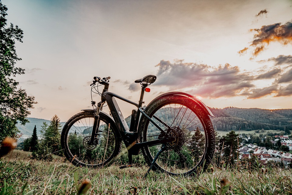 Guía de compra de bicicletas eléctricas de montaña: mejores recomendaciones para elegir y 13 modelos para todos los bolsillos