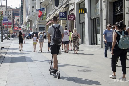 Si un patinete eléctrico supera los 25 km/h necesita permiso de conducir, lo dice una sentencia judicial