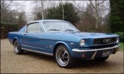 Alquilar un Mustang clásico en Gran Bretaña