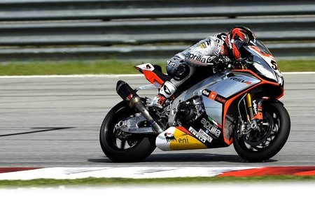 Superbikes Malasia 2014: mejor tiempo para Sylvain Guintoli y Jules Cluzel en SSP