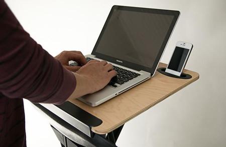 StorkStand, convierte tu silla en una mesa para trabajar de pie
