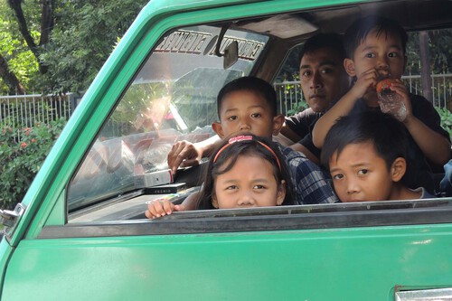 Esto te costará la multa si viajas con niños en el asiento frontal de tu auto en CDMX 2023