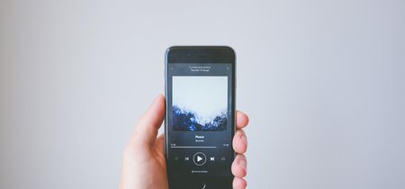 La Unión Europea estaría considerando investigar a Apple tras la quejas de Spotify por competencia desleal 