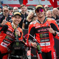 "Tengo mis razones". Álvaro Bautista avisa a Ducati: no sabe si ayudará a Nicolò Bulega a ganar el mundial de Superbikes