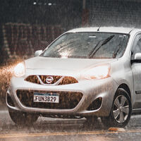 Parece increíble, pero cada vez que llueve, tu coche puede recibir descargas de más de 1.000 voltios que perforan su pintura