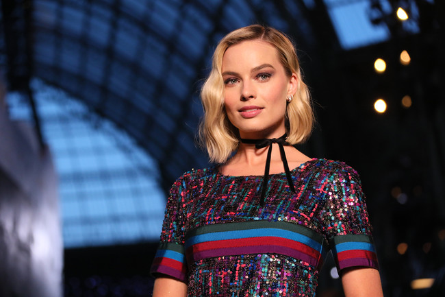 Margot Robbie Chanel 2018 19 Cruise Collection 3