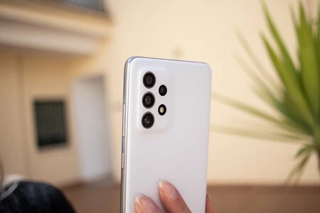 サムスンギャラクシーA72