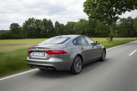 Jaguar XF Mj18 28