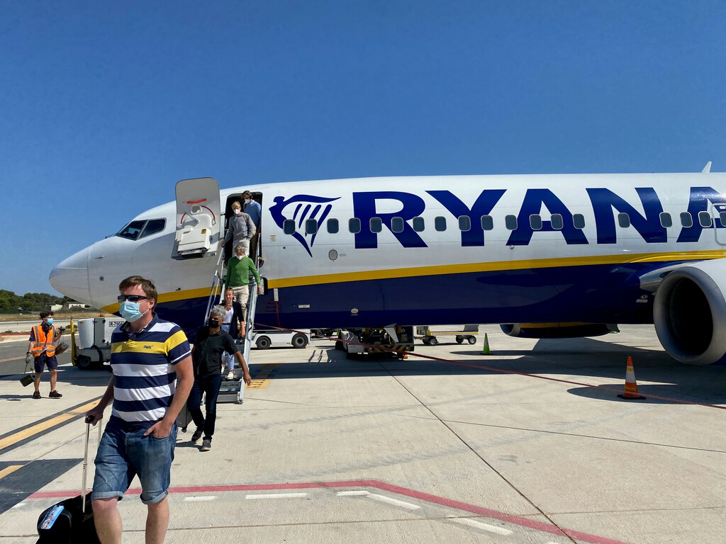 Baleares ha llegado a tal punto de saturación por el turismo masivo que una idea está ganando peso: fijar un techo de vuelos