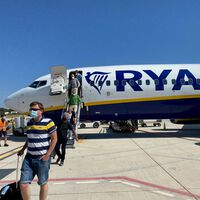 Baleares ha llegado a tal punto de saturación por el turismo masivo que una idea está ganando peso: fijar un techo de vuelos