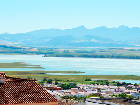 Vistas De La Sierra Desde El Embalse De Bornos C Turismo De Cadiz