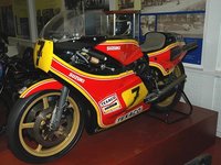 Suzuki RG 500 una moto de récord que cambió el mundial