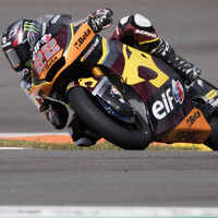 ¡Tres de tres! Sam Lowes vuelve a hacer la pole position de Moto2 pese una caída