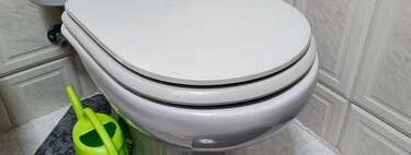 Um encanador recomenda: use este ingrediente secreto para acabar de vez com o cheiro de urina no banheiro