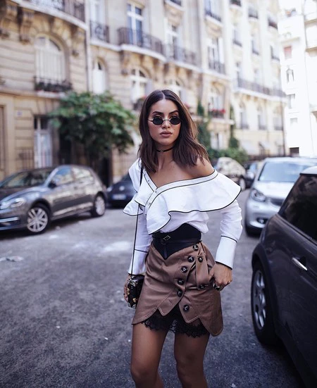 La Alta Costura conquista las RRSS y ya no solo se exhibe para un reducido número de clientes. Estos han sido los mejores looks vistos en la calle