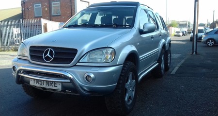 Mercedes-Benz ML de seis ruedas