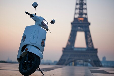 Aparcar la moto en París será de pago a partir de 2022 y otras grandes ciudades europeas podrían imitarlo