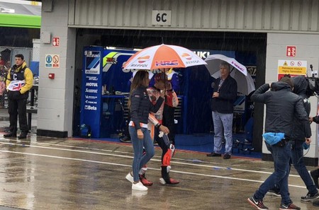 ¡Problemas en Silverstone! Todas las carreras se retrasan por culpa de la lluvia